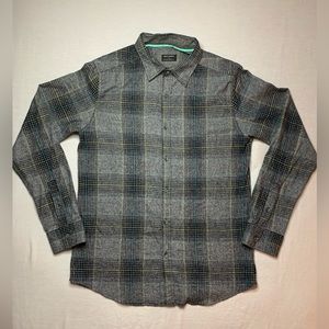 Women’s Columbia Flannel Shirt, Gray Plaid Button Front